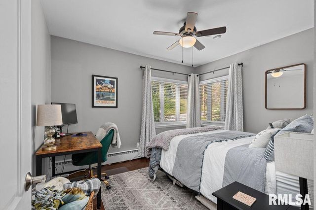 19 KENWOOD Avenue, Davenport, IA 52803