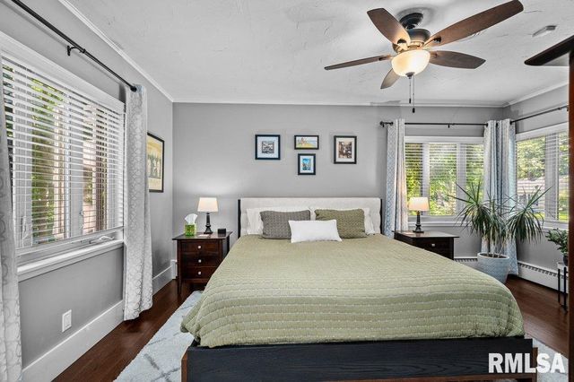 19 KENWOOD Avenue, Davenport, IA 52803