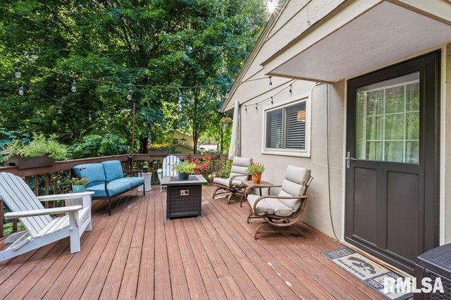 19 KENWOOD Avenue, Davenport, IA 52803