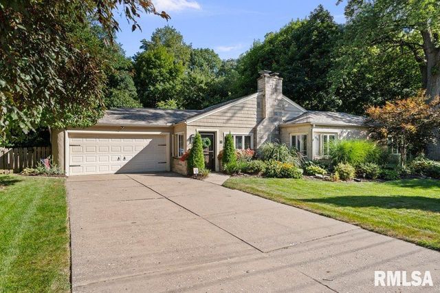 19 KENWOOD Avenue, Davenport, IA 52803