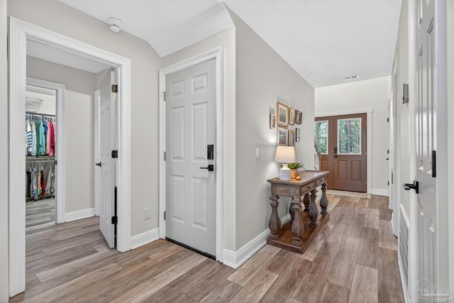 4596 Bayside Dr, Milton, FL 32583