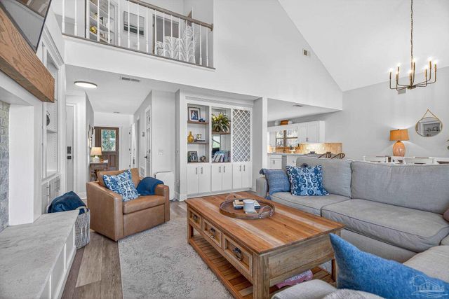 4596 Bayside Dr, Milton, FL 32583