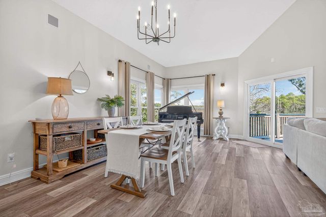 4596 Bayside Dr, Milton, FL 32583