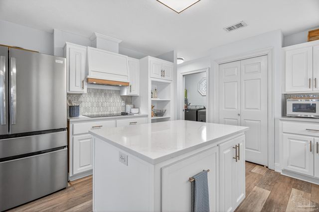 4596 Bayside Dr, Milton, FL 32583