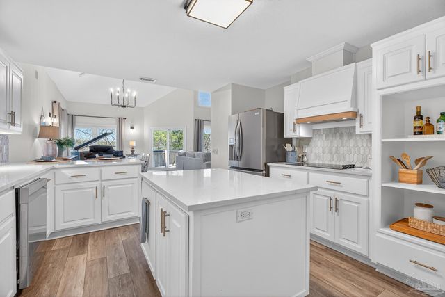 4596 Bayside Dr, Milton, FL 32583