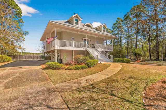 4596 Bayside Dr, Milton, FL 32583