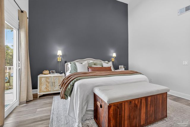 4596 Bayside Dr, Milton, FL 32583