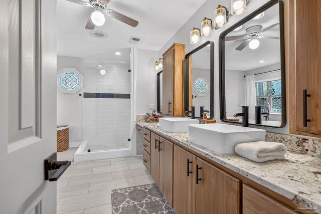 4596 Bayside Dr, Milton, FL 32583