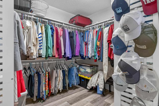 4596 Bayside Dr, Milton, FL 32583