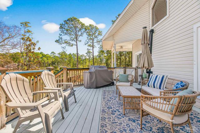 4596 Bayside Dr, Milton, FL 32583