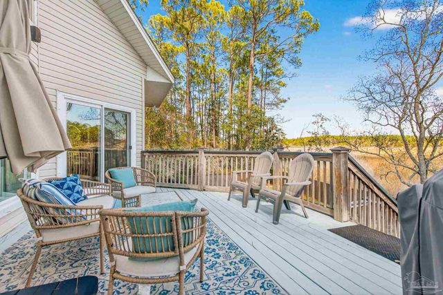 4596 Bayside Dr, Milton, FL 32583