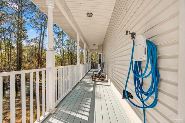 4596 Bayside Dr, Milton, FL 32583