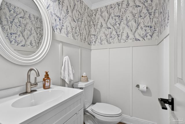 4596 Bayside Dr, Milton, FL 32583