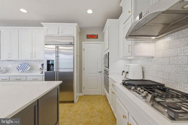 16545 LEVADE DR, Leesburg, VA 20176