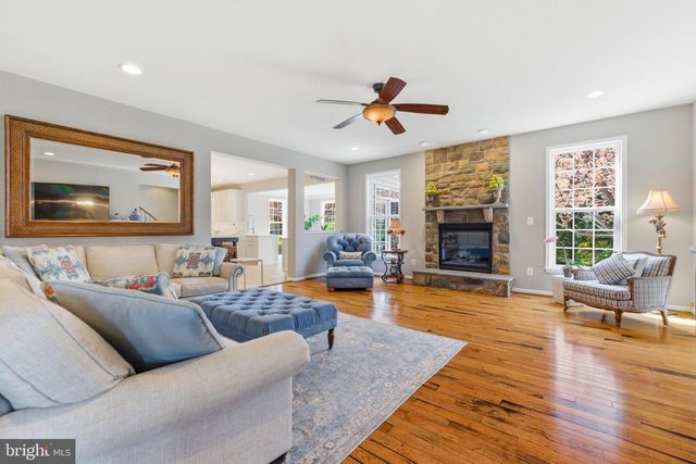 16545 LEVADE DR, Leesburg, VA 20176
