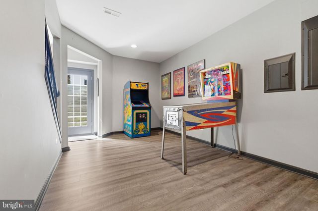 16545 LEVADE DR, Leesburg, VA 20176