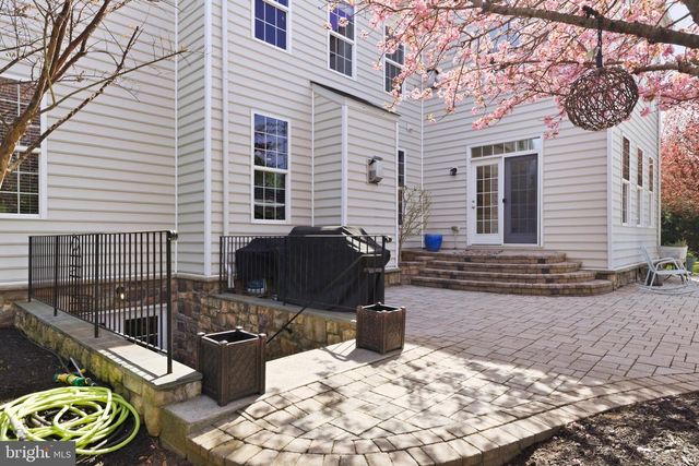 16545 LEVADE DR, Leesburg, VA 20176