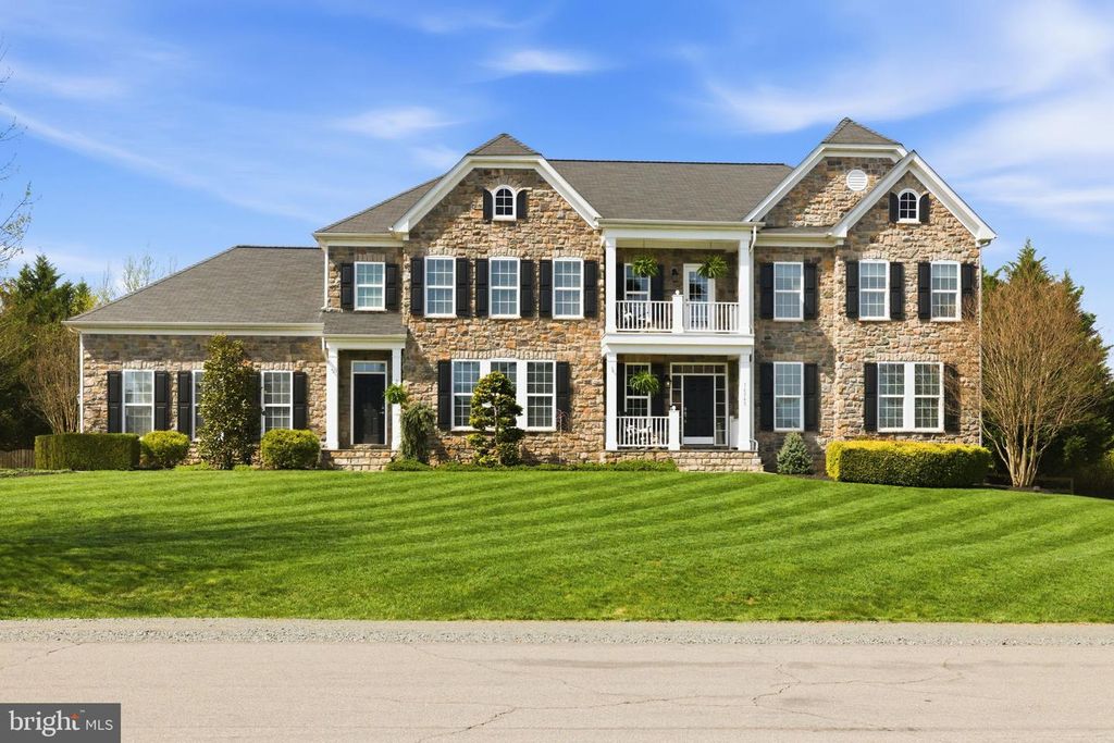 16545 LEVADE DR, Leesburg, VA 20176