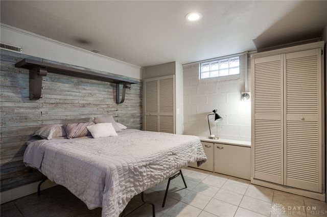 18 Morton Avenue, Dayton, OH 45410