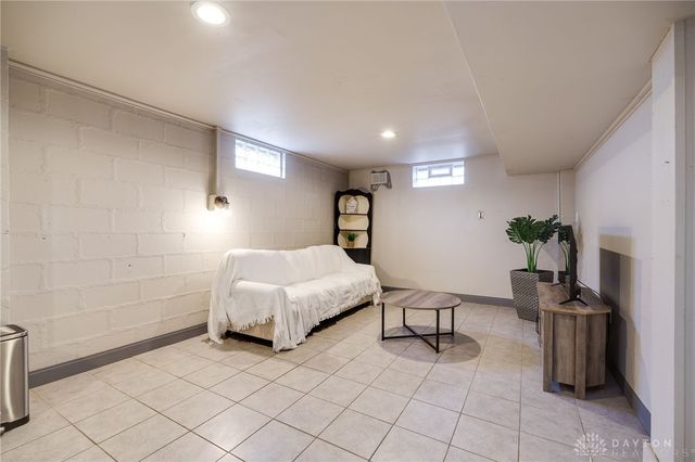 18 Morton Avenue, Dayton, OH 45410