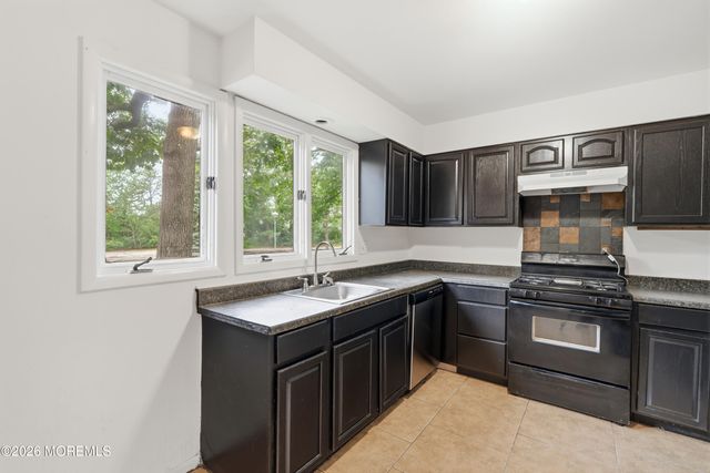 308 Cutty Court, Toms River, NJ 08753