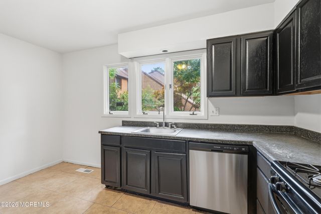 308 Cutty Court, Toms River, NJ 08753