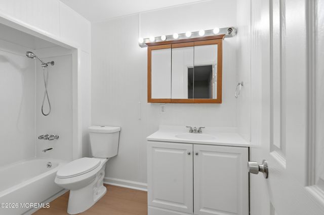 308 Cutty Court, Toms River, NJ 08753