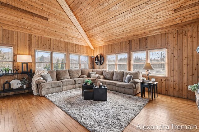 7553 68th Street Se, Caledonia Twp, MI 49316