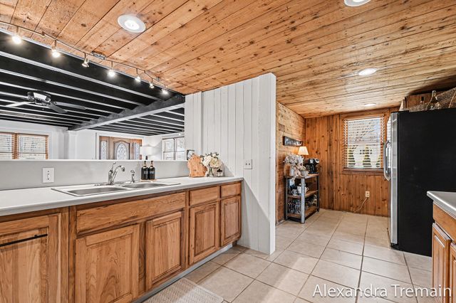 7553 68th Street Se, Caledonia Twp, MI 49316