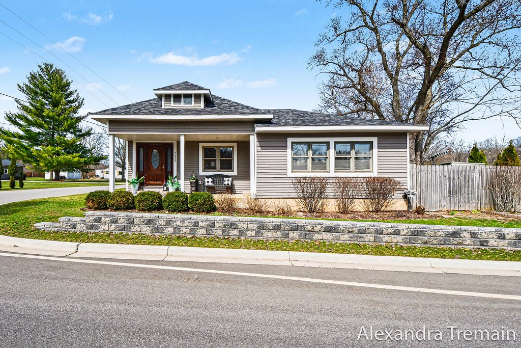 7553 68th Street Se, Caledonia Twp, MI 49316