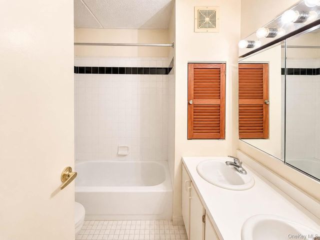125 Sunset Boulevard 10125, Bronx, NY 10473