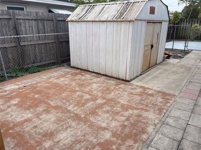 5550 NE 20th Ter 2, Fort Lauderdale, FL 33308