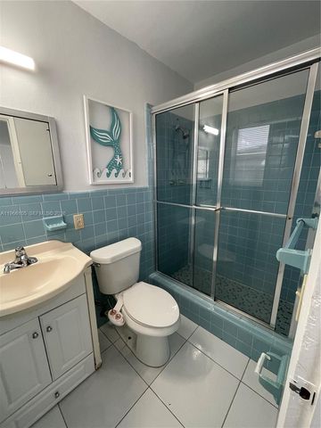 5550 NE 20th Ter 2, Fort Lauderdale, FL 33308