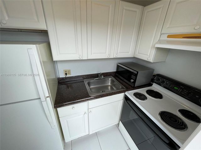 5550 NE 20th Ter 2, Fort Lauderdale, FL 33308