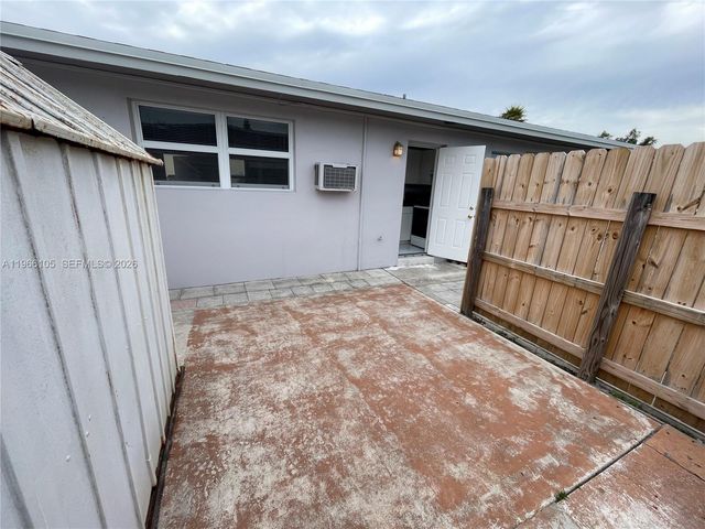 5550 NE 20th Ter 2, Fort Lauderdale, FL 33308