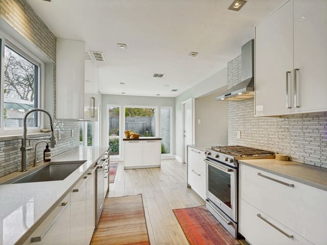 901 Raywood Circle, Plano, TX 75075