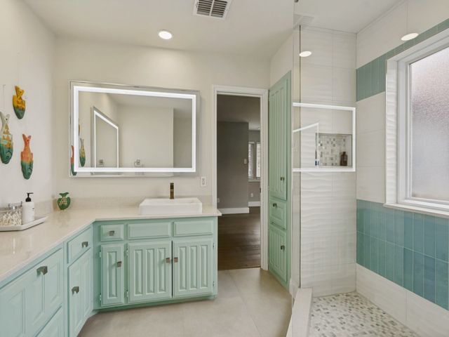 901 Raywood Circle, Plano, TX 75075