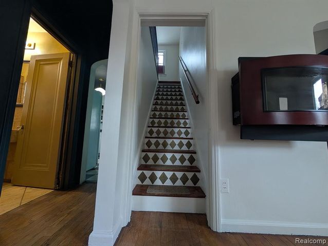 6652 Rockdale Street, Dearborn Heights, MI 48127