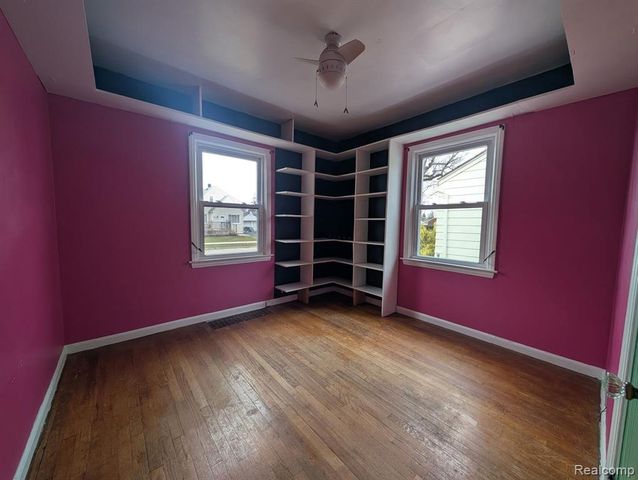 6652 Rockdale Street, Dearborn Heights, MI 48127