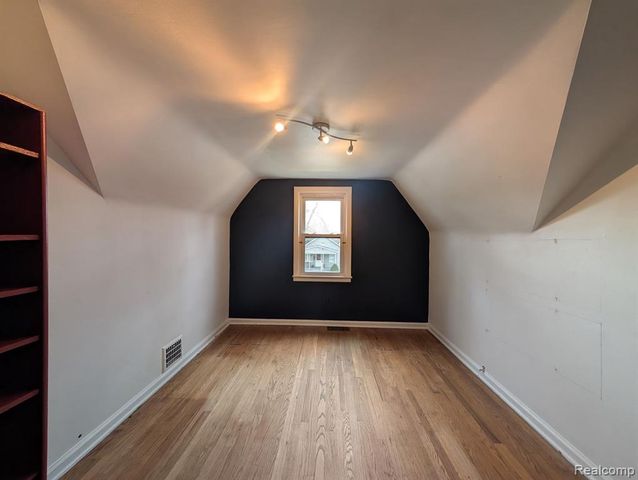 6652 Rockdale Street, Dearborn Heights, MI 48127