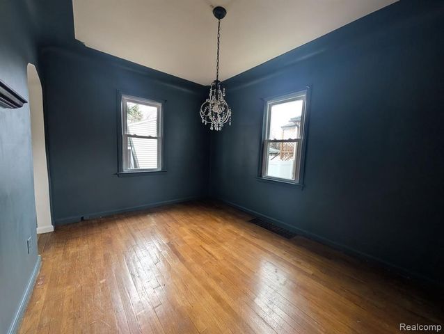 6652 Rockdale Street, Dearborn Heights, MI 48127