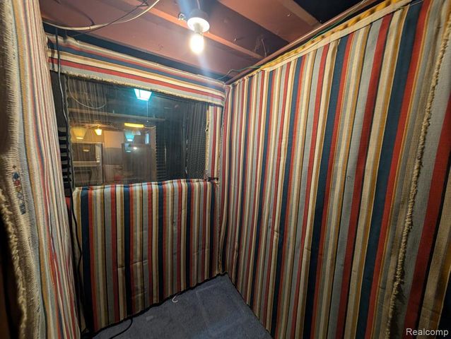 6652 Rockdale Street, Dearborn Heights, MI 48127