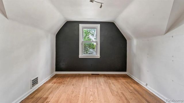 6652 Rockdale Street, Dearborn Heights, MI 48127