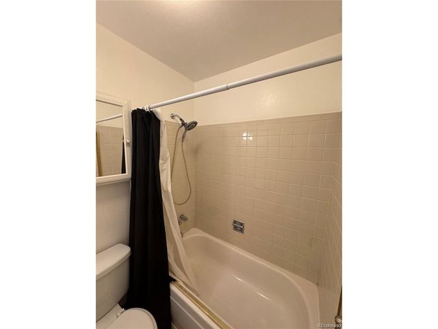 7020 W Portland Ave, Littleton, CO 80128