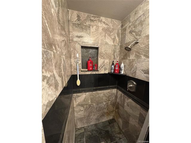 7020 W Portland Ave, Littleton, CO 80128