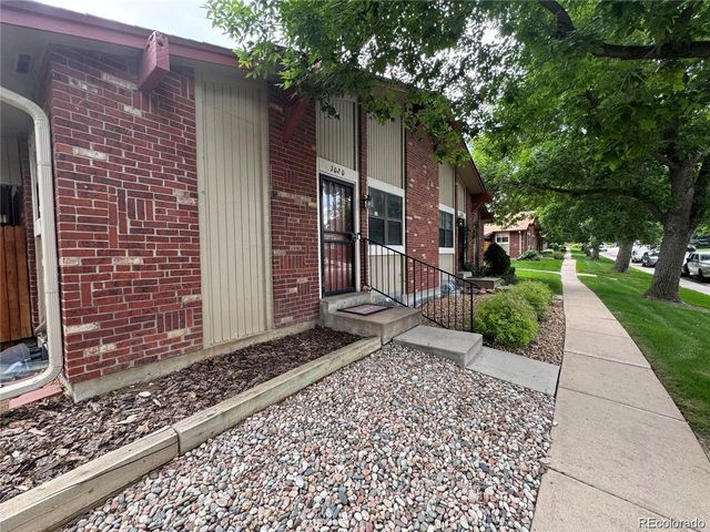 7020 W Portland Ave, Littleton, CO 80128