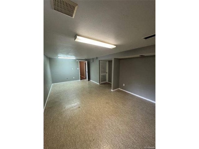 7020 W Portland Ave, Littleton, CO 80128