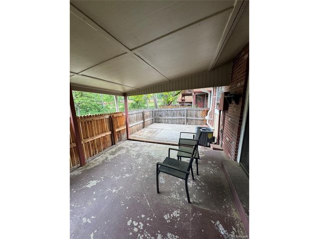 7020 W Portland Ave, Littleton, CO 80128