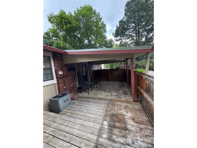 7020 W Portland Ave, Littleton, CO 80128