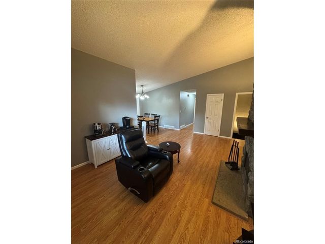 7020 W Portland Ave, Littleton, CO 80128